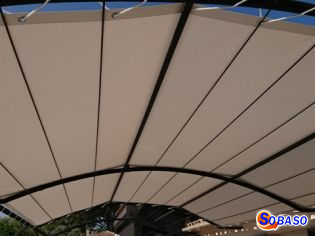 Toile sur terrasse de jardin 