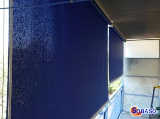 Installation de store extérieur enrouleur toile Soltis 92 bleu 